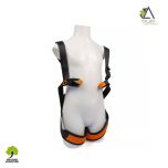 Harnais intégral réglable pour enfant de moins de 40 kg, pour la  pratique de parcours aventure en hauteur. Les points forts : léger, confortable et ultra-rapide à enfiler.